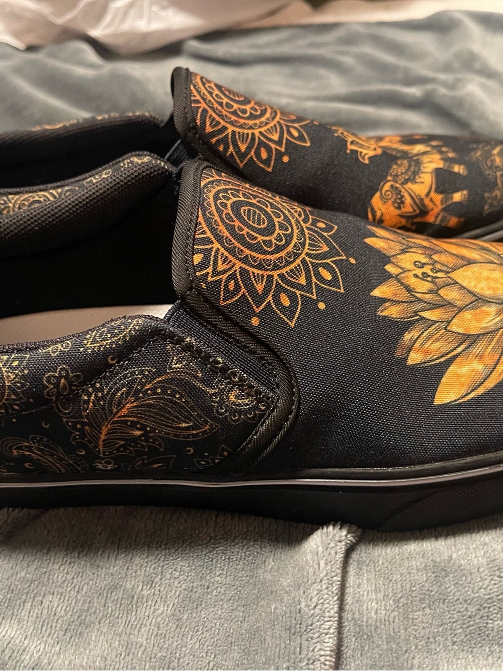 BOHEMIAN LIFE SHOES /Yes We Vibe/Unisex Men’s 7 And Women’s 9 Slip On Shoe EU 40